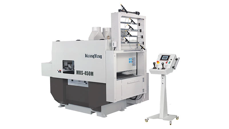 MRS-450M Movable Rip Saw by Kuang Yung – High-performance woodworking machine with adjustable saw blade position and digital controls.