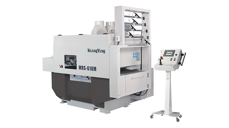 MRS-610M Movable Rip Saw by Kuang Yung – High-precision woodworking machine with adjustable saw blade position and digital controls.